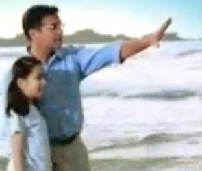 "美語是通往世界最近的路" (American English, for children, is the royal road to the world): An English educator promises the world (Source: http://clipamazing.com/?w=Z-PR8DzZjt8; 1:14)