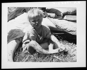 Okie child camping in Imperial Valley, California (Source: Library of Congress)