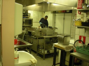 When the floor is being washed, it is difficult to stay in the same place as the cleaner