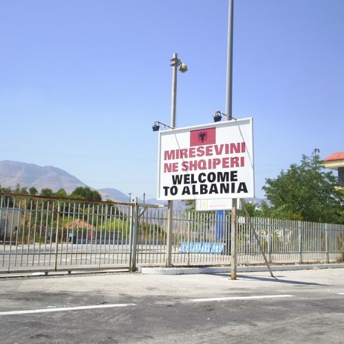 http://www.greece.com/photos/destinations/Epirus/Ioannina/Village/Mavropoulo/Albanian-Greek_Border_Kakavia/57710602